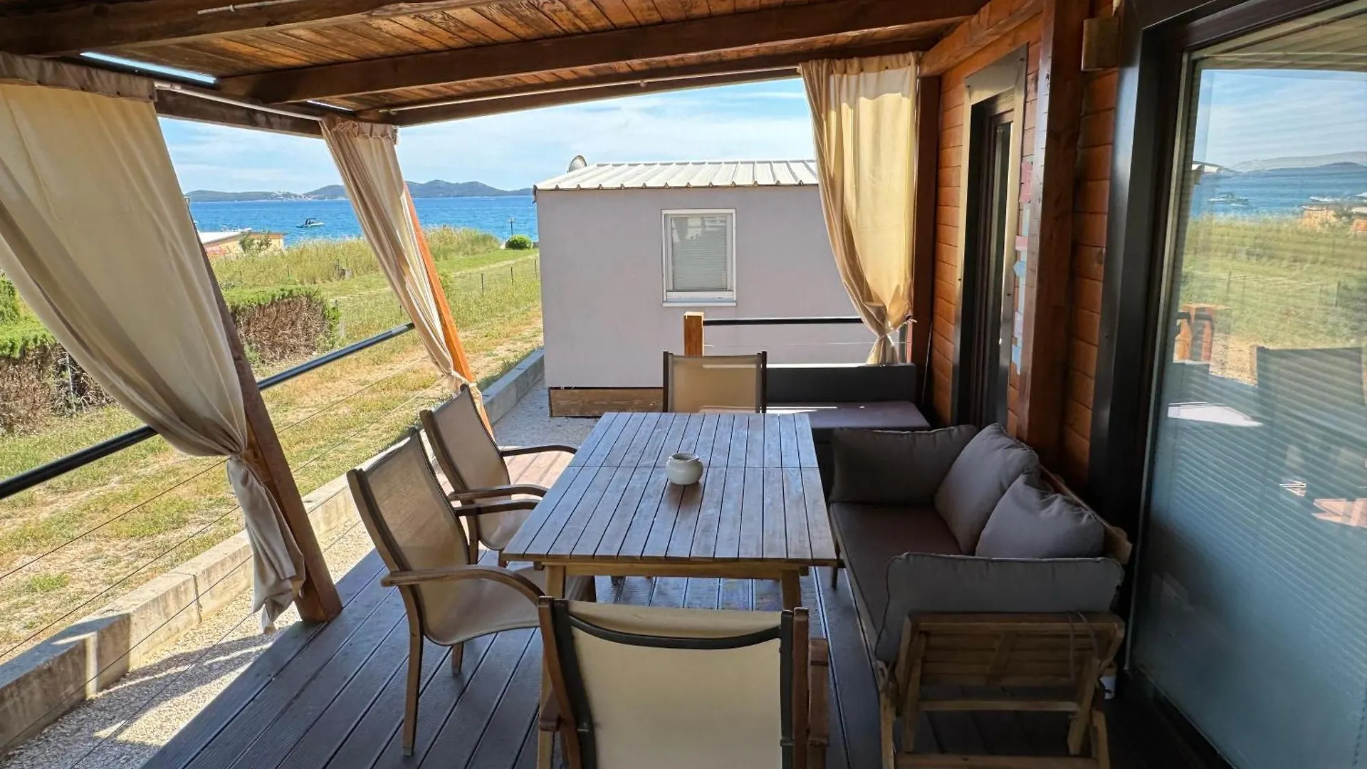 Holiday home Beach House Pakostane