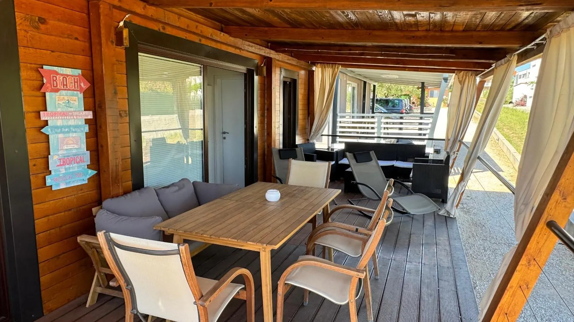 Beach House Pakostane 0*,